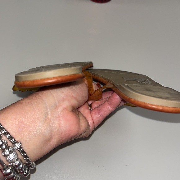 Unisa size 7 flip flops mixed material - Picture 6 of 8